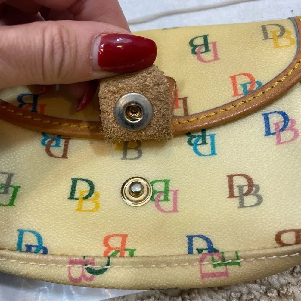 Vintage Logo Dooney And Bourke Wallet‎ Wristlet in Fantastic Condition